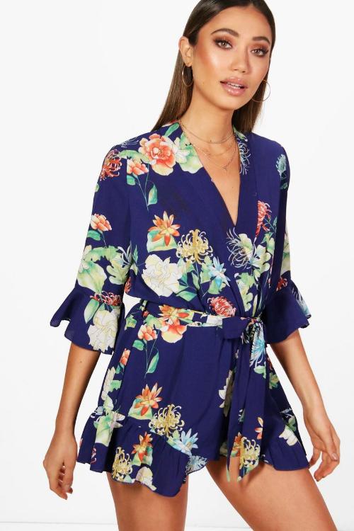 Kimono – Flowing and Feminine